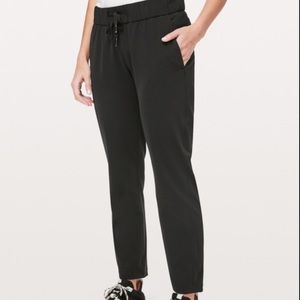 Lululemon fly Pants with pockets